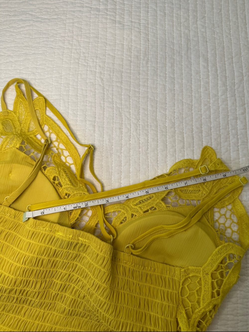 Lulumari Yellow Crocheted Lace Tank Top Size Small - Picture 9 of 10